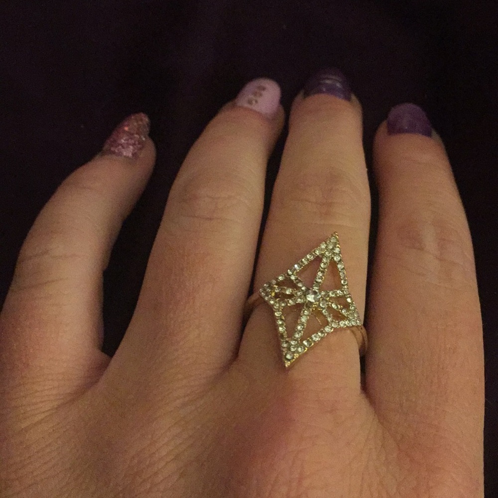 Unique gold ring - Picture 2 of 4